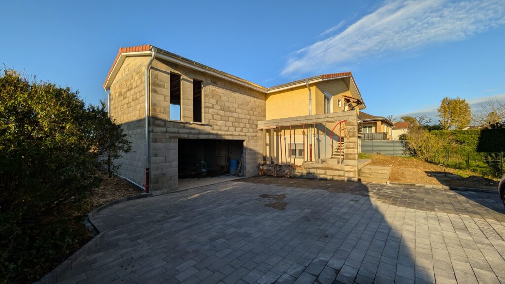 PXL_20241122_144424299